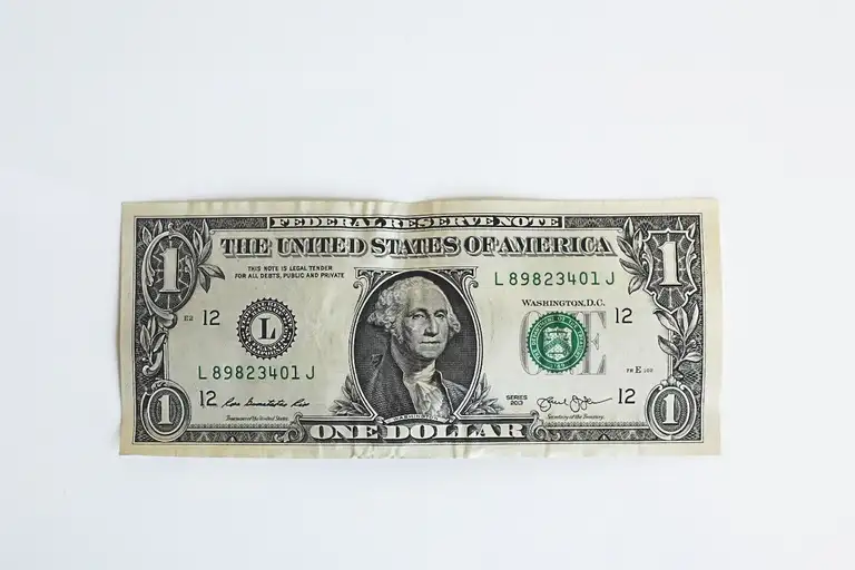 The cost-efficiency of stablecoins for international small businesses